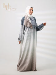 Elegant Ombre Pleated Esdal in Shades of Blue and Beige